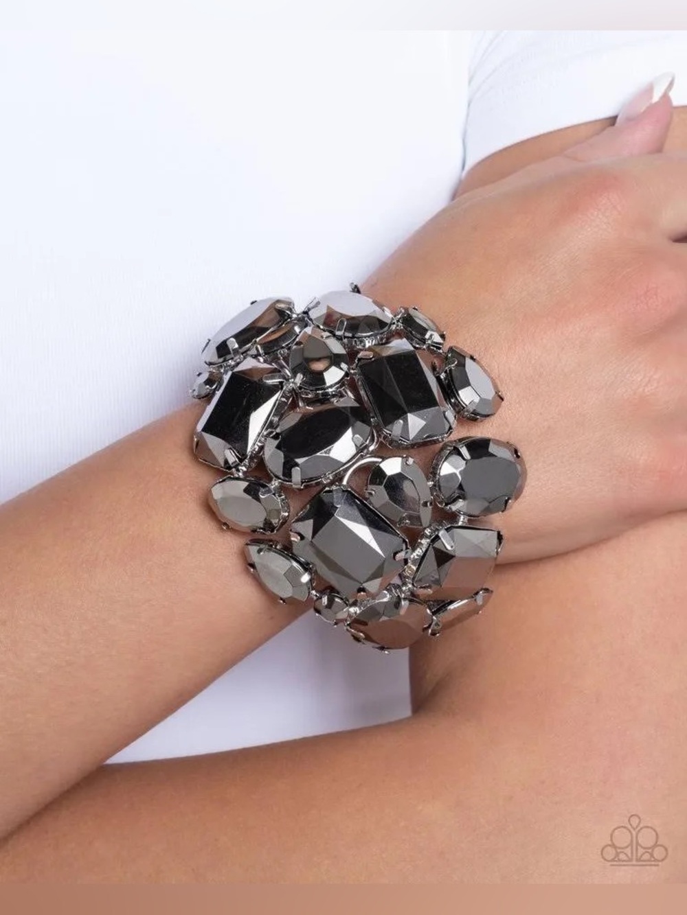 🔥🩶🔥  “CHIC CORONATION” SILVER BRACELET ~ PAPARAZZI
